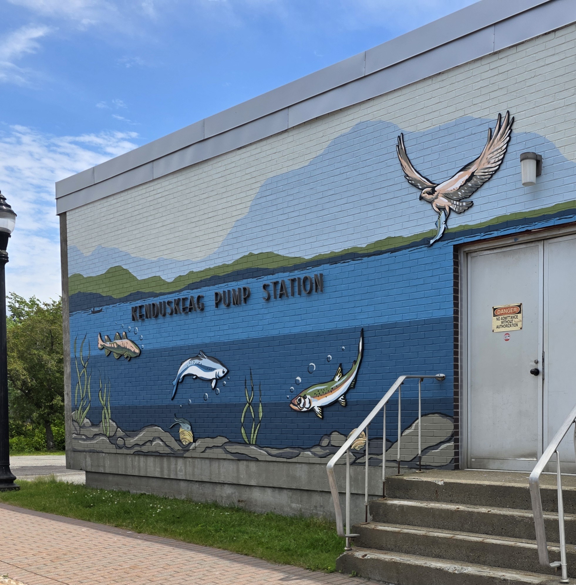 mural in Bangor by artist unknown.