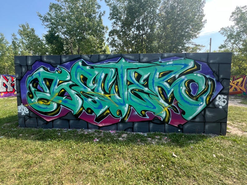 mural in Detroit by artist unknown.