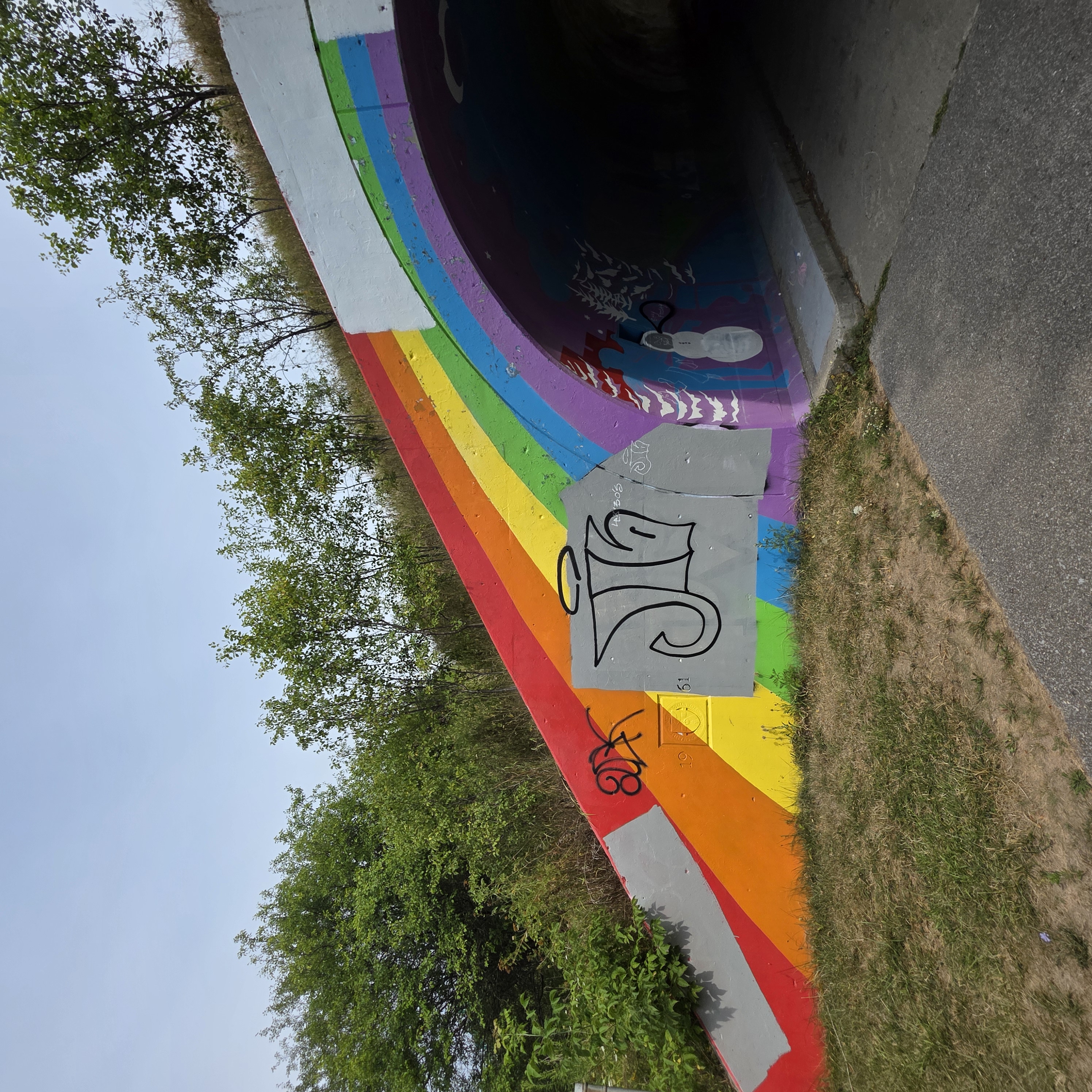 mural in Toronto by artist unknown.