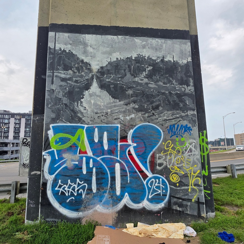 mural in Québec by artist unknown.