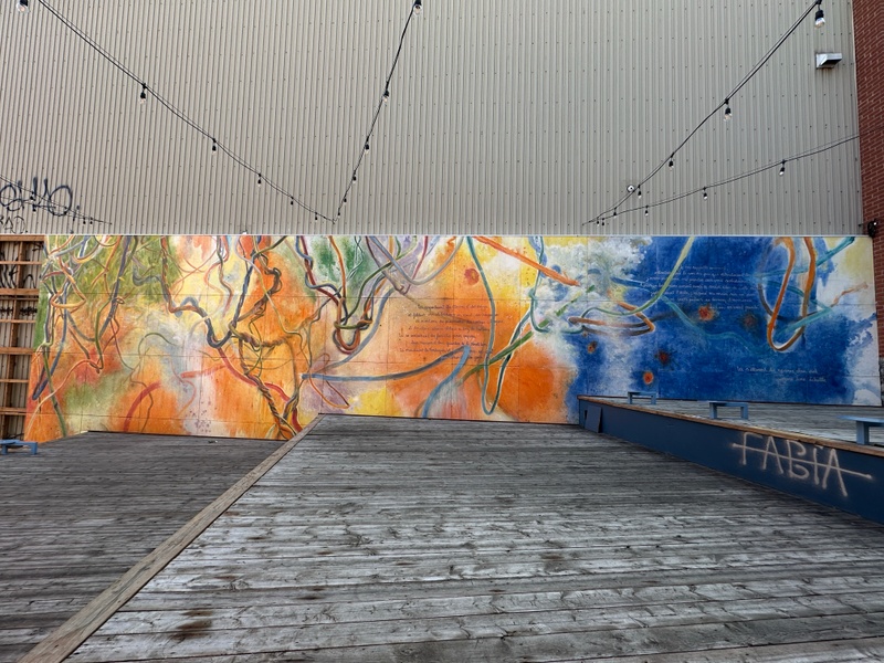 mural in Québec by artist unknown.