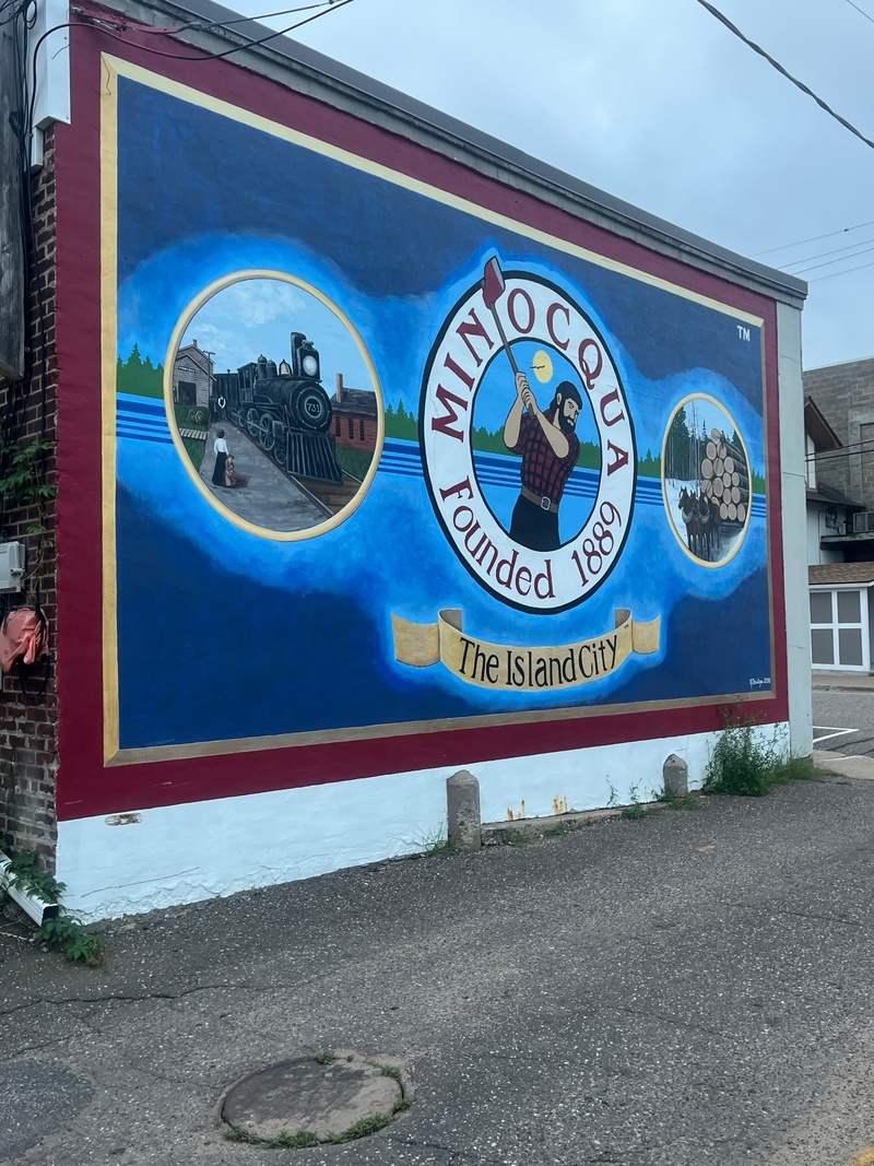 mural in Minocqua by artist unknown.