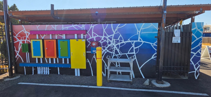 mural in Hillsboro by artist unknown.