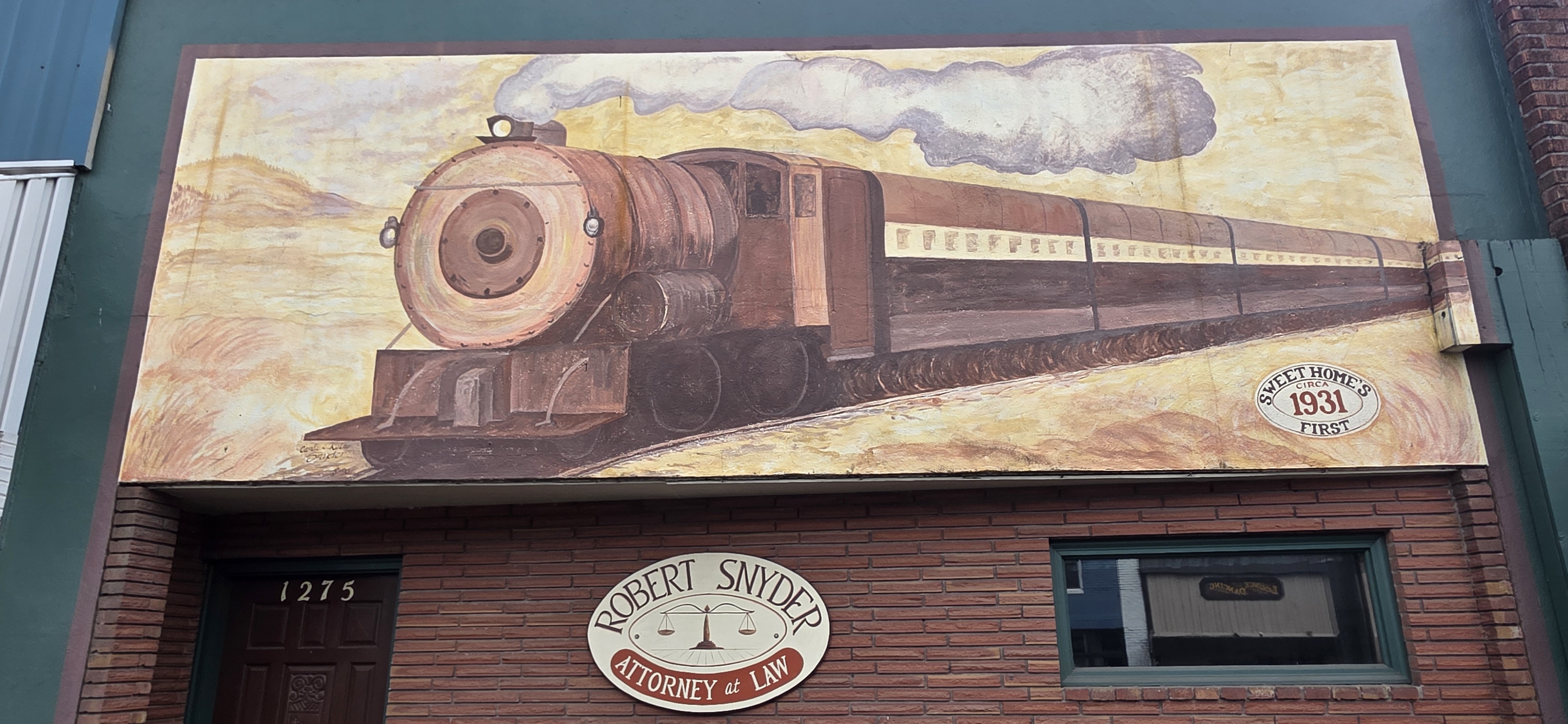 mural in Sweet Home by artist unknown.