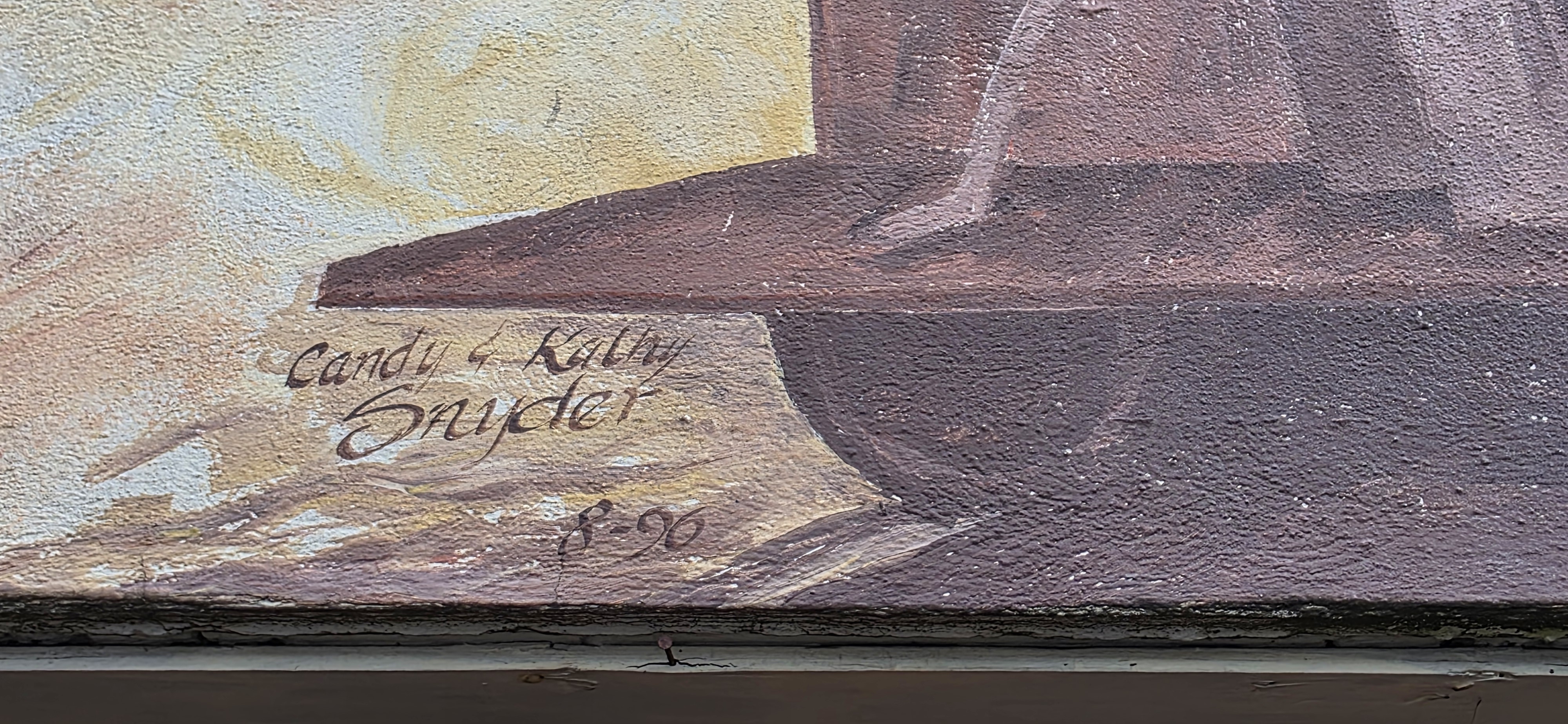 mural in Sweet Home by artist unknown.