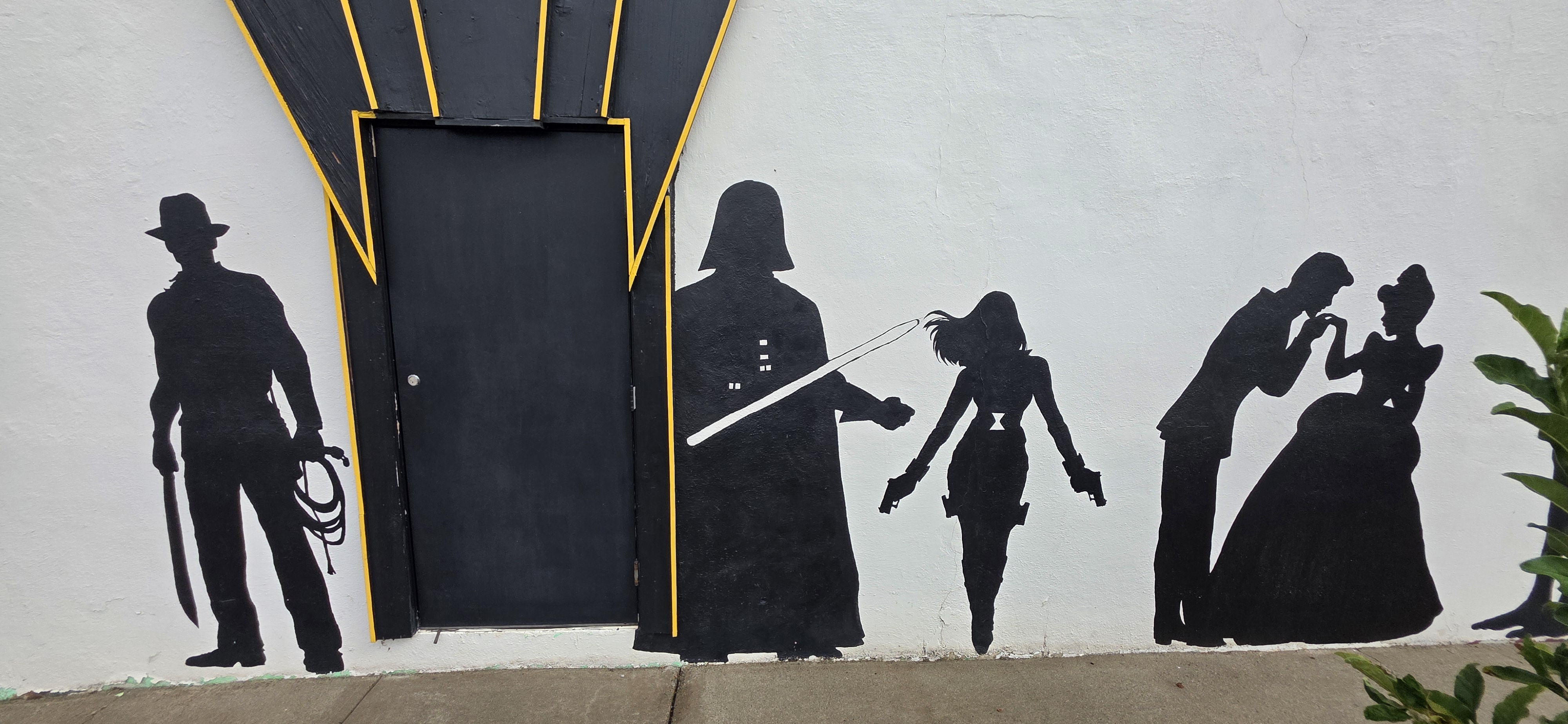 mural in Sweet Home by artist unknown.