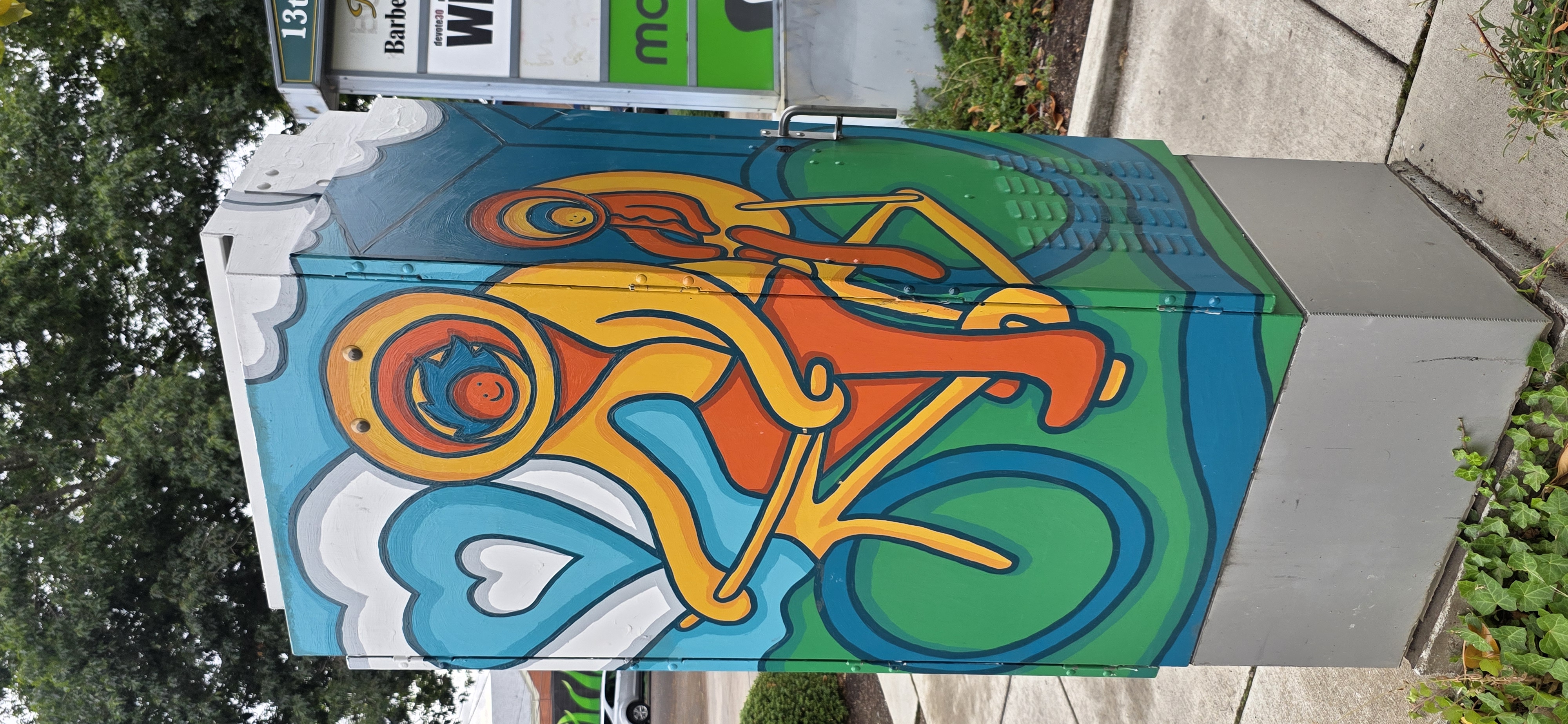 mural in Eugene by artist unknown.