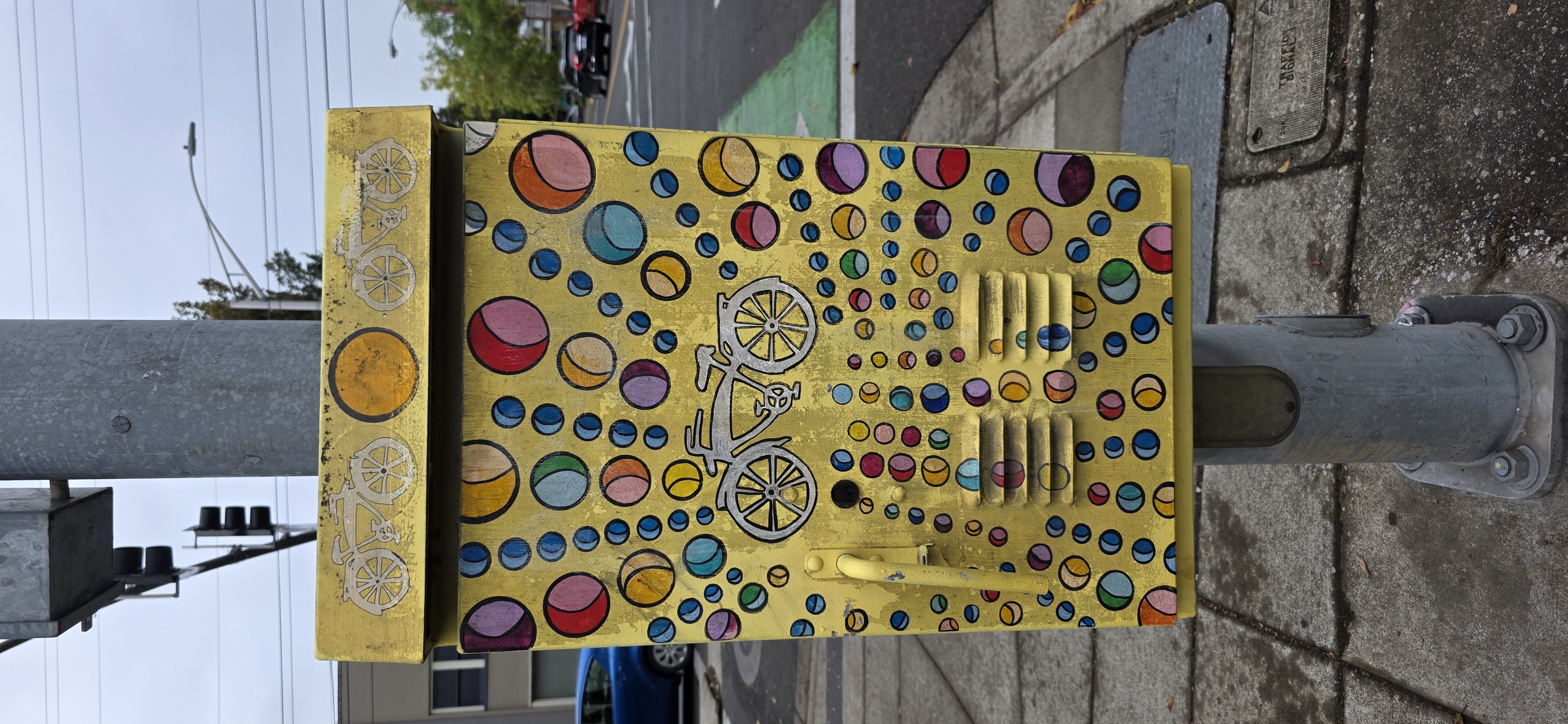 mural in Eugene by artist unknown.