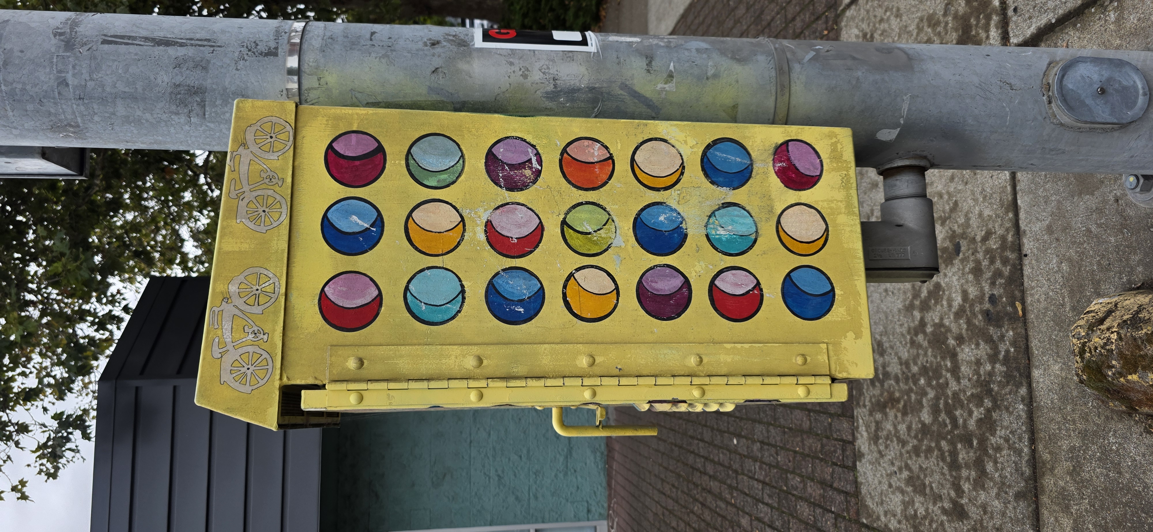 mural in Eugene by artist unknown.