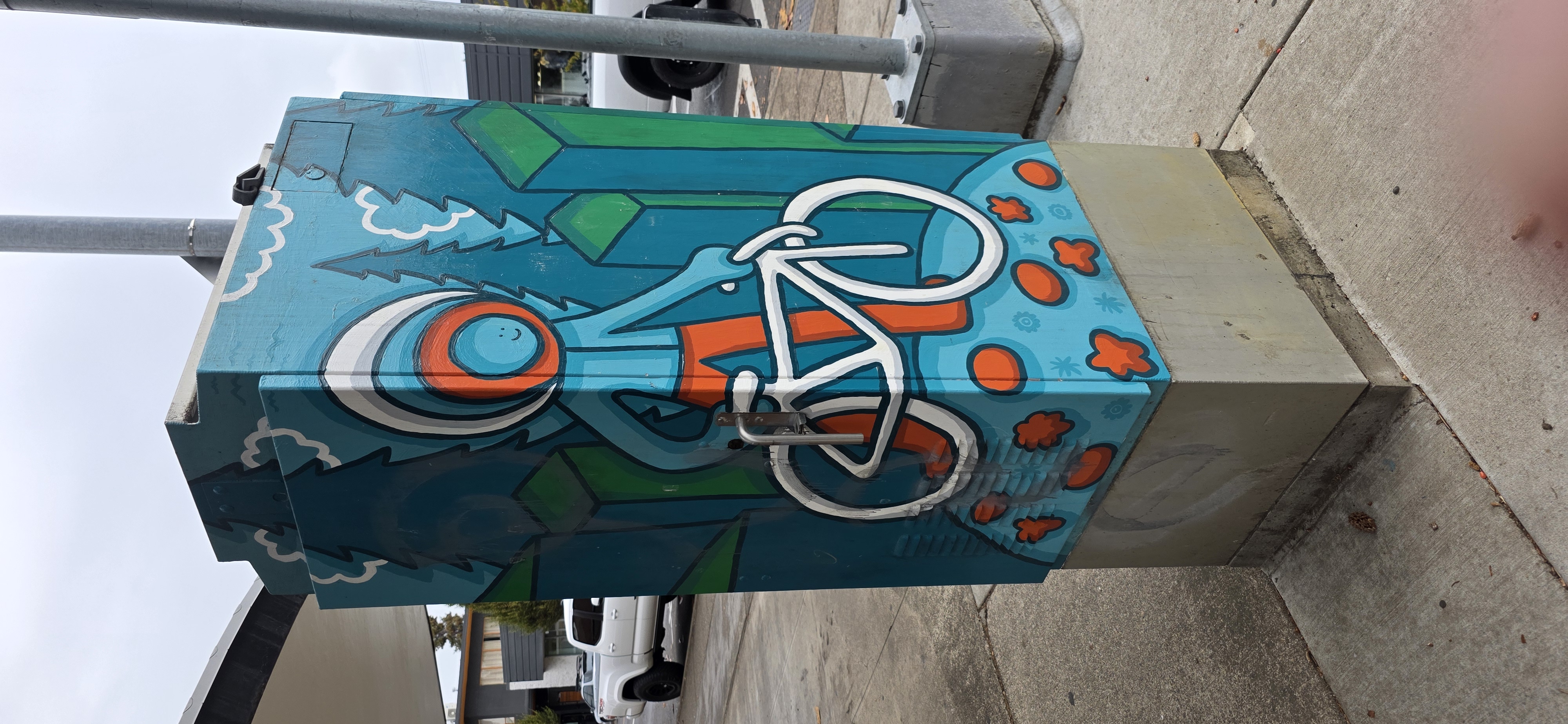 mural in Eugene by artist unknown.