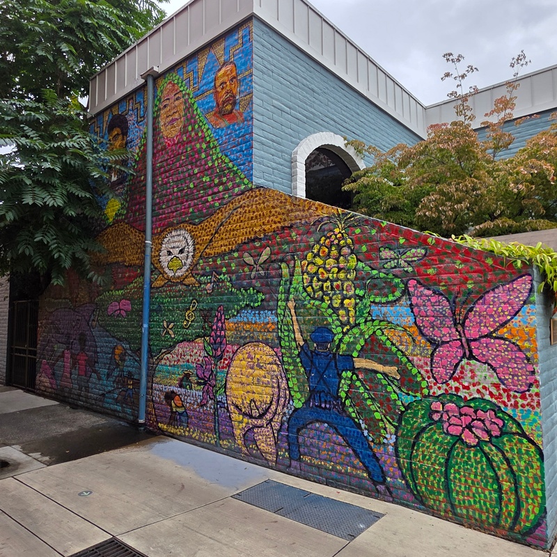 mural in Eugene by artist unknown.