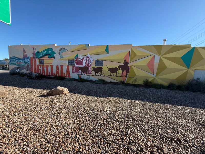 mural in Ogallala by artist unknown.