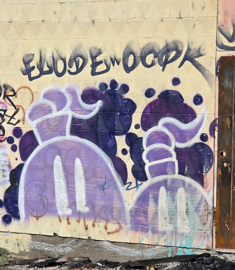 mural in Mecca by artist unknown.