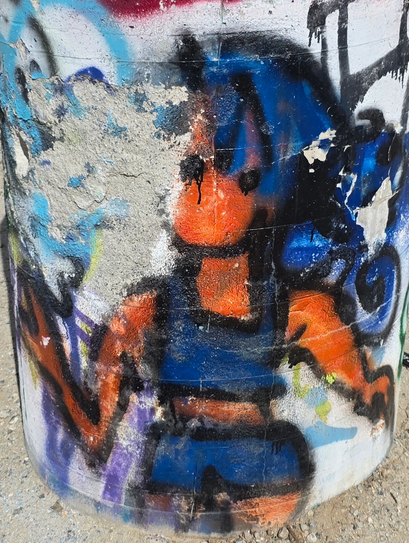 mural in Palm Springs by artist unknown.