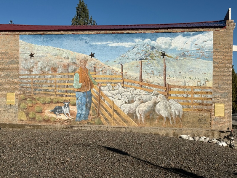 mural in Eureka by artist unknown.