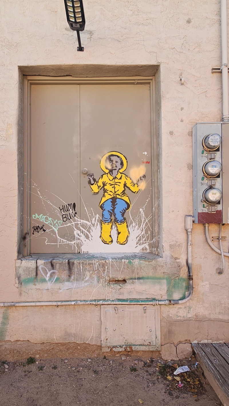 mural in Albuquerque by artist unknown.