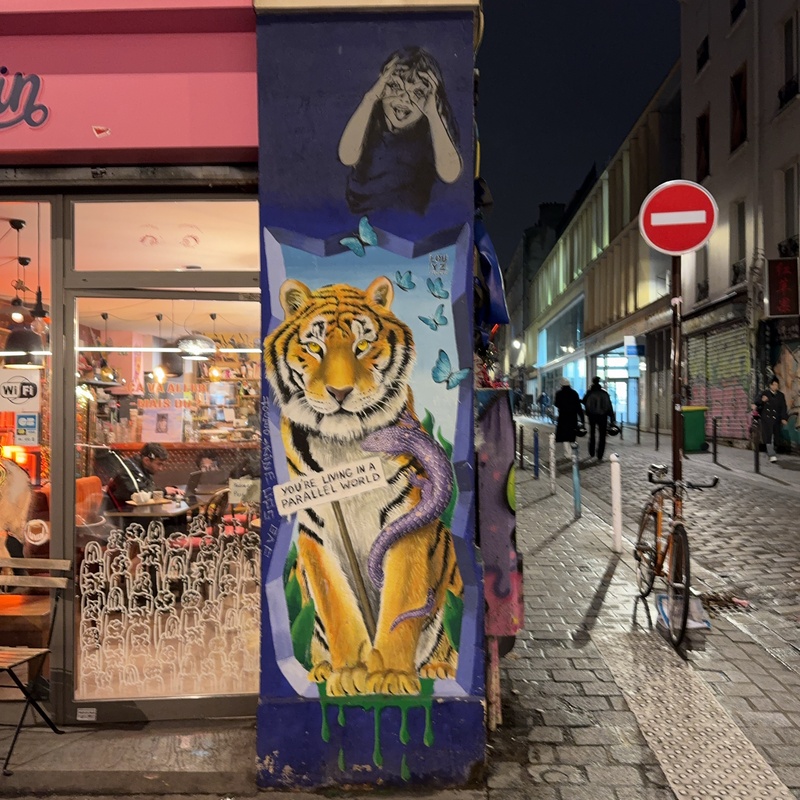 mural in Paris by artist unknown.