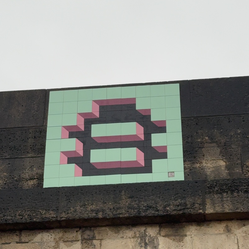 mural in Paris by artist BLACKDOORS.