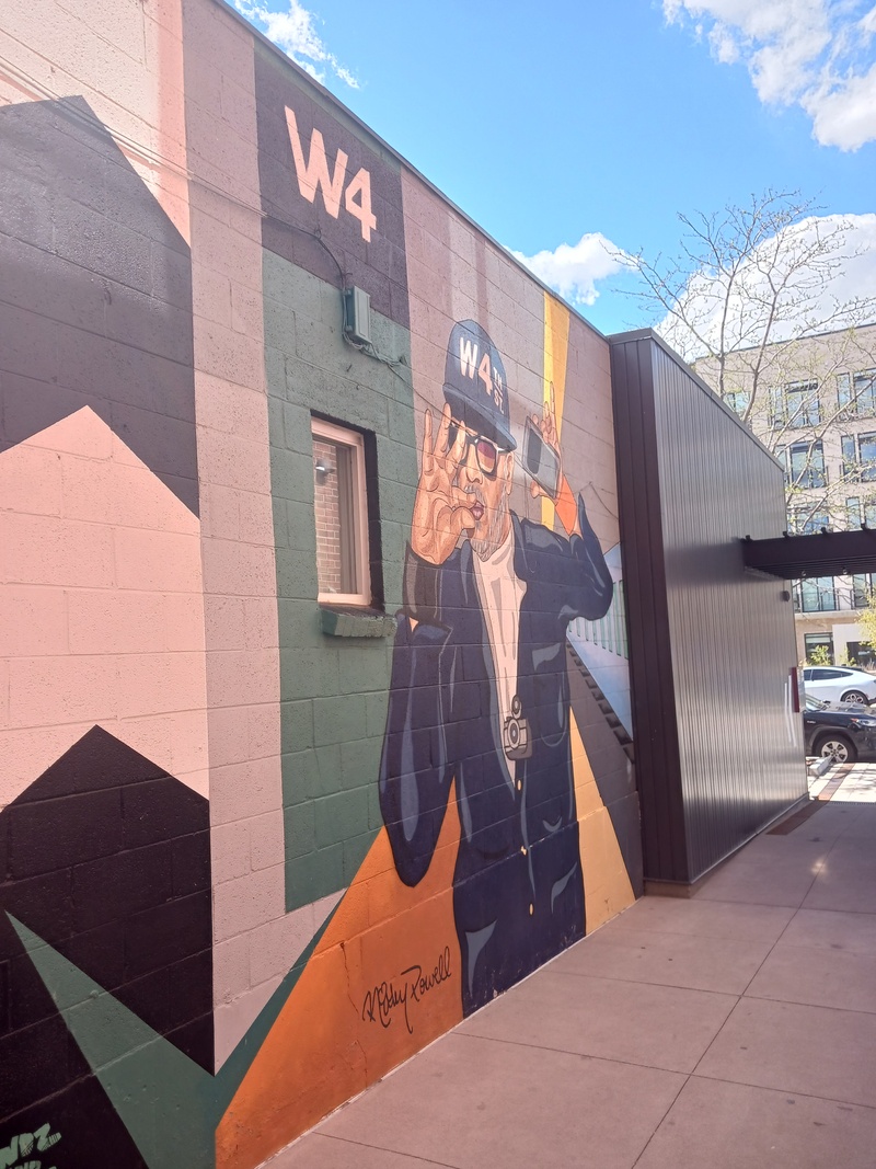 mural in Denver by artist Lindz and Lamb.