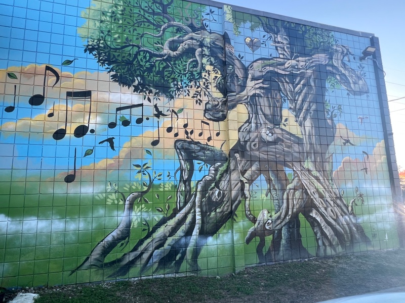 mural in Tallahassee by artist unknown.