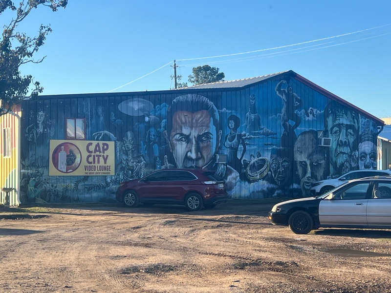 mural in Tallahassee by artist unknown.