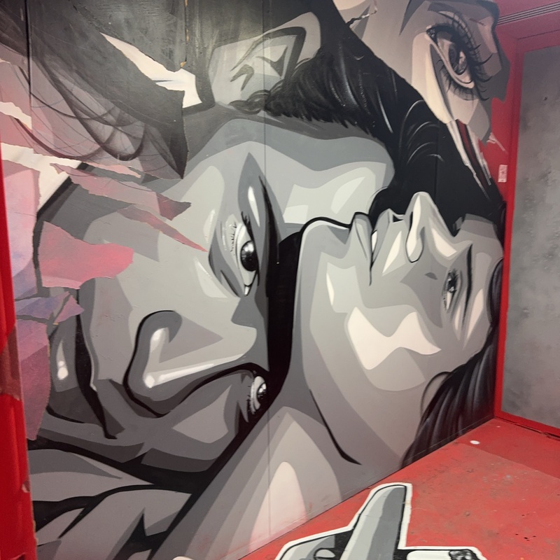 mural in Puteaux by artist unknown.