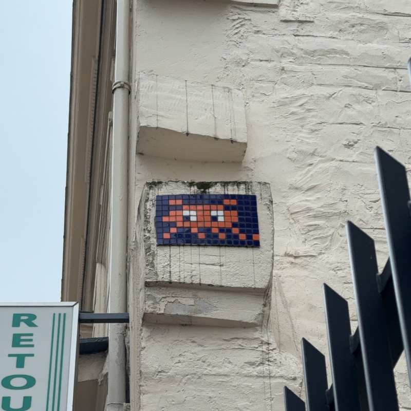 mural in Levallois-Perret by artist Invader.