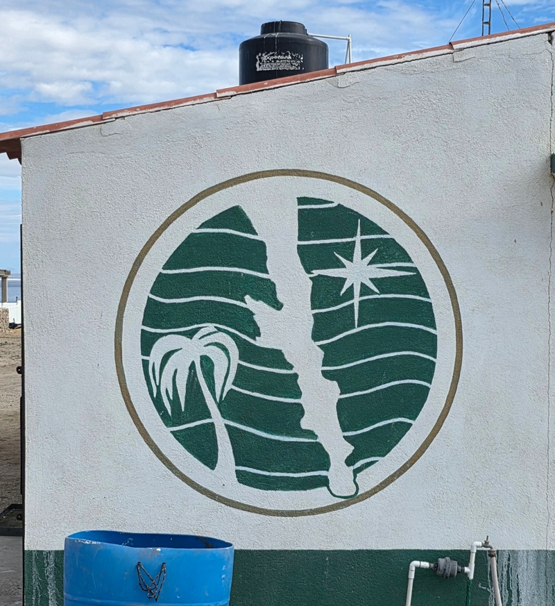 mural in Bahía Asunción by artist unknown.