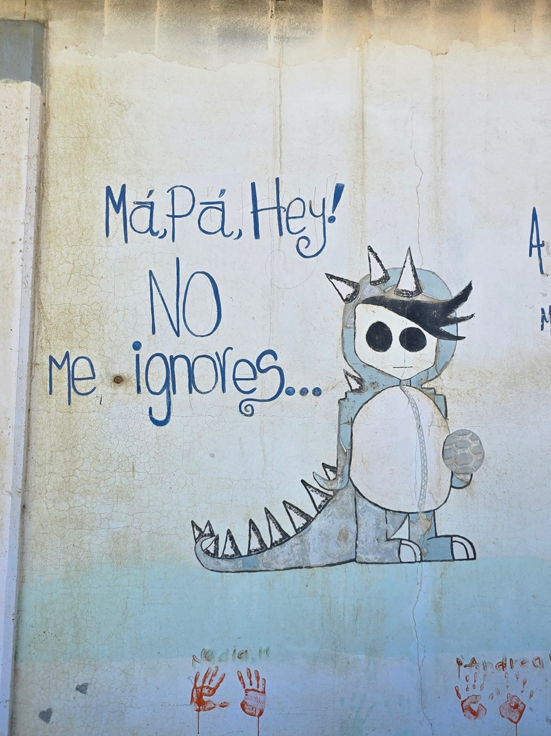 mural in Bahía Tortugas by artist unknown.