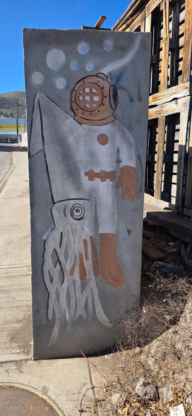 mural in Santa Rosalía by artist unknown.