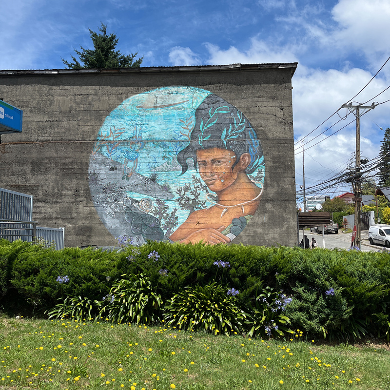 mural in Puerto Montt by artist unknown.