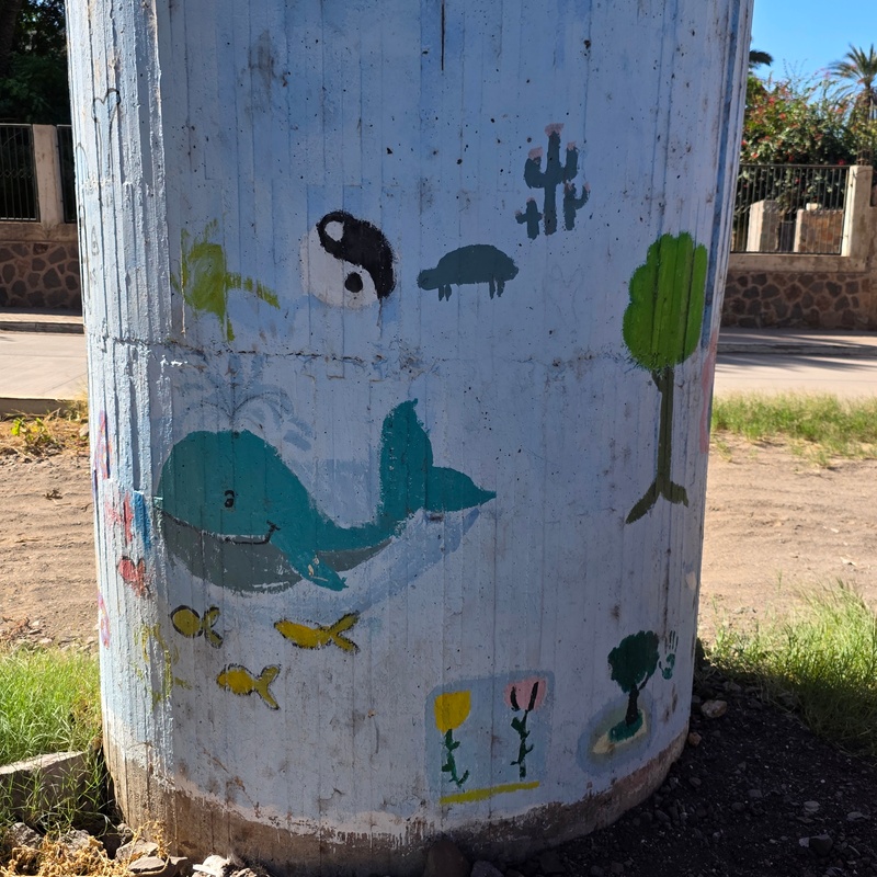 mural in El Tiburón by artist unknown.