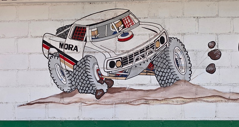 mural in La Paz by artist unknown.