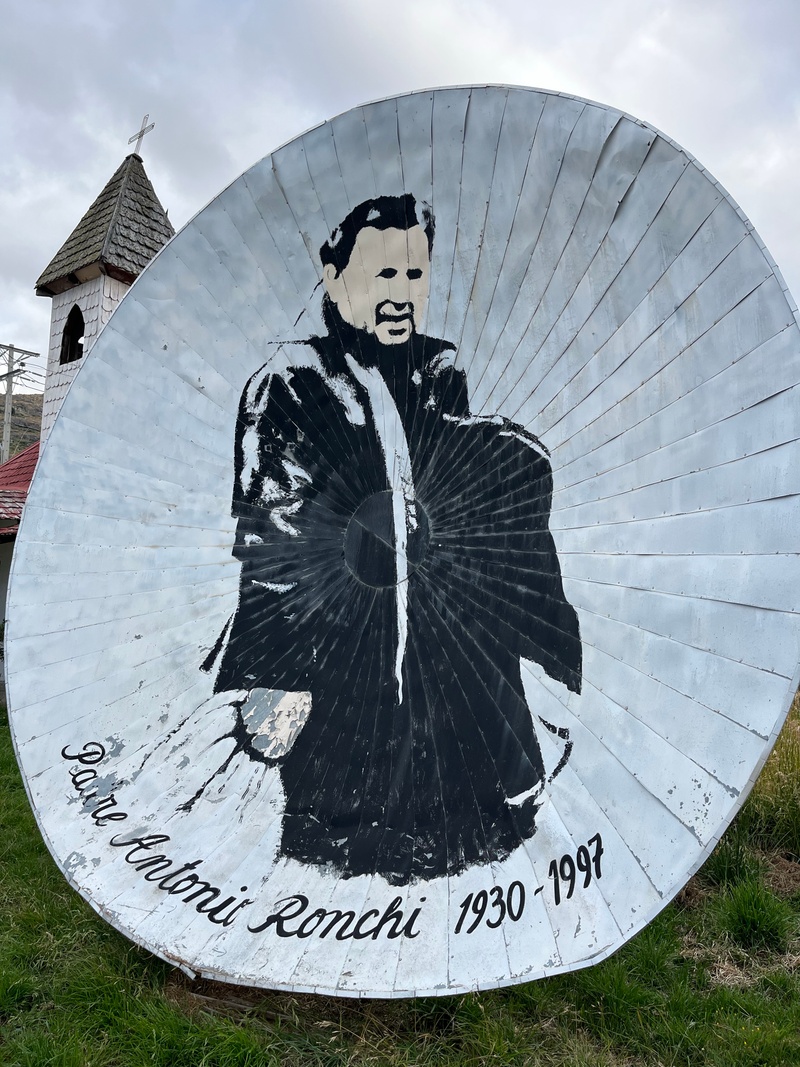 mural in Puerto RÃo Tranquilo by artist unknown.