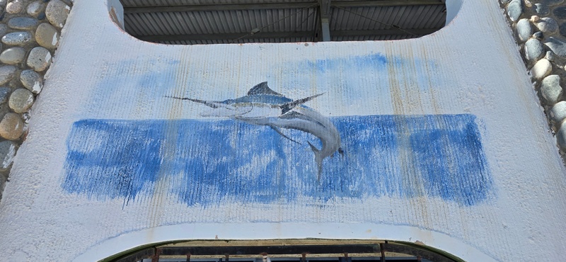 mural in Los Barriles by artist unknown.