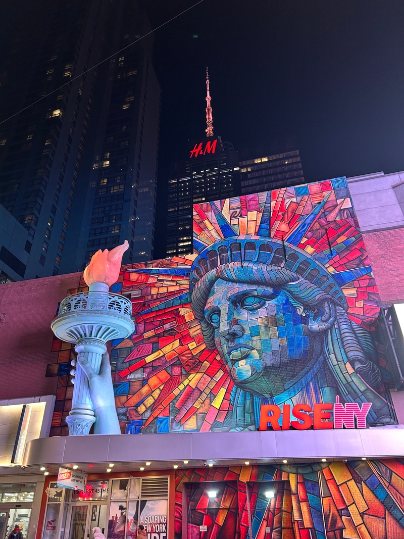 mural in New York by artist unknown.