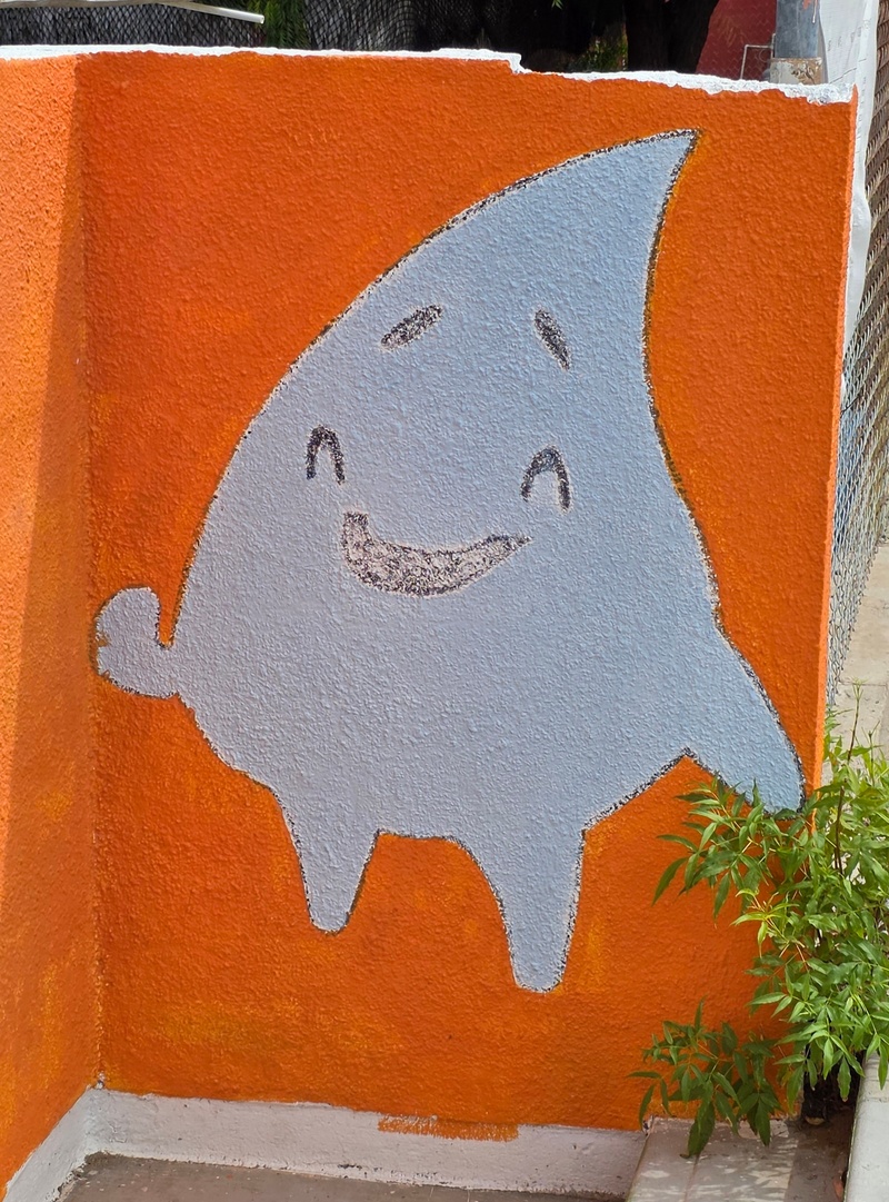 mural in La Ribera by artist unknown.