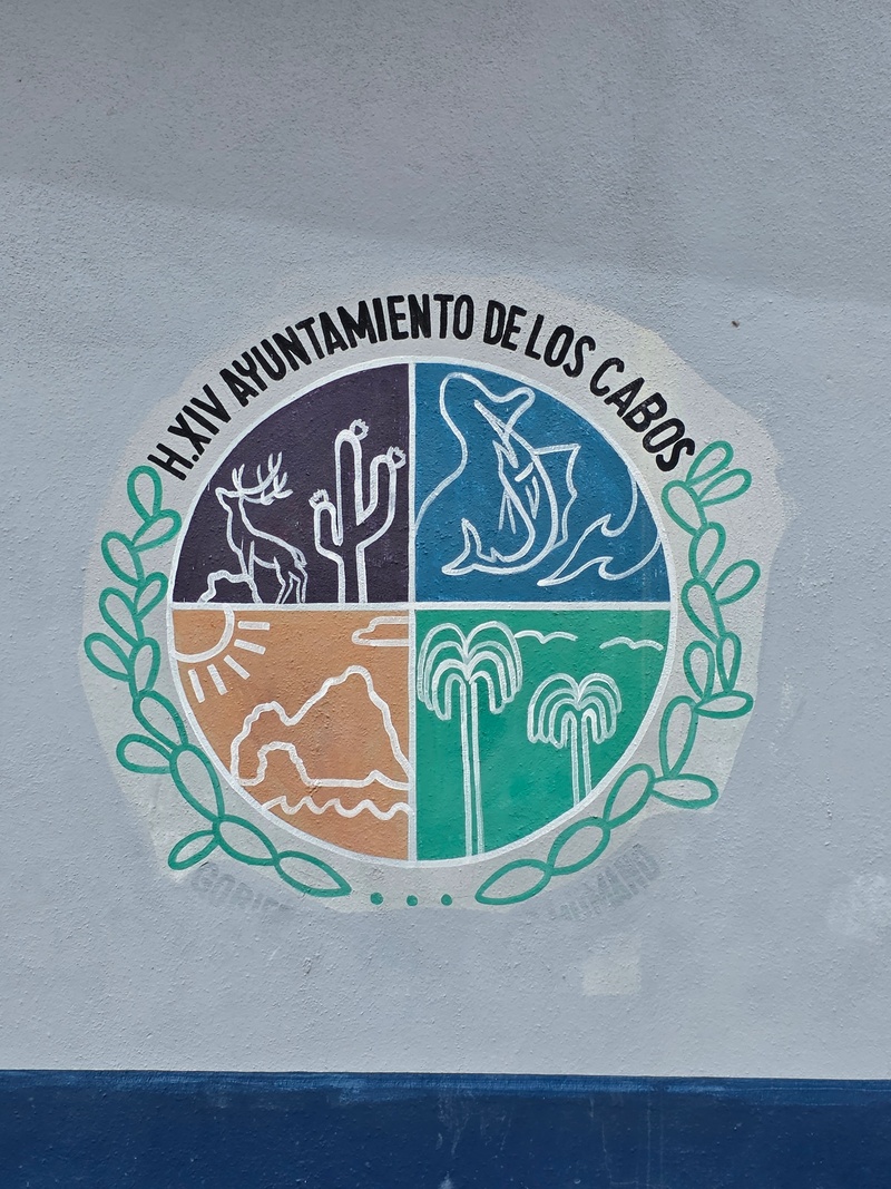 mural in La Ribera by artist unknown.