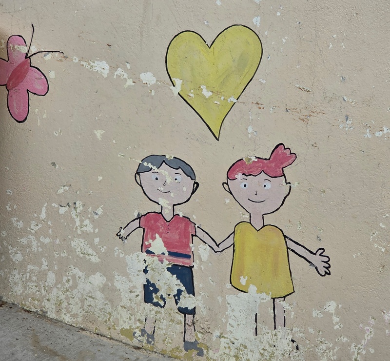 mural in Santiago by artist unknown.