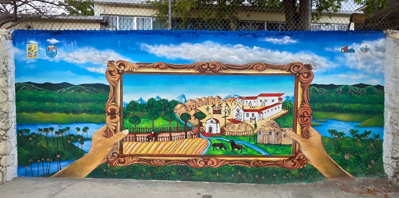 mural in Santiago by artist unknown.