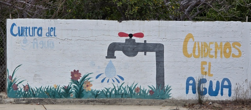 mural in Santiago by artist unknown.