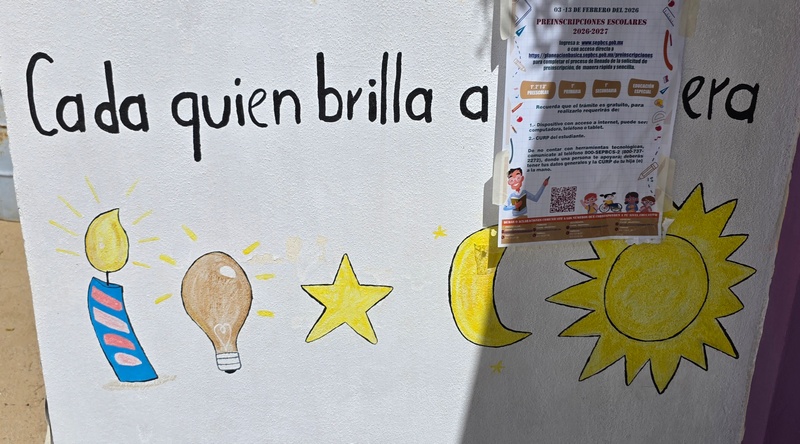 mural in Santa Cruz by artist unknown.