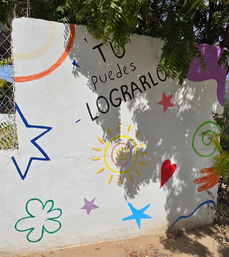 mural in Santa Cruz by artist unknown.