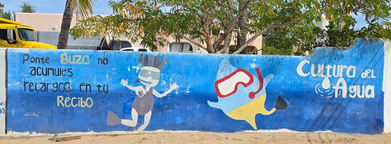 mural in La Ribera by artist unknown.