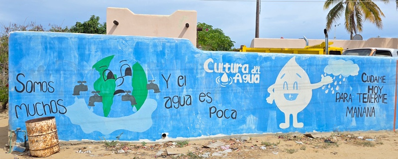 mural in La Ribera by artist unknown.