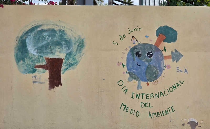 mural in La Ribera by artist unknown.