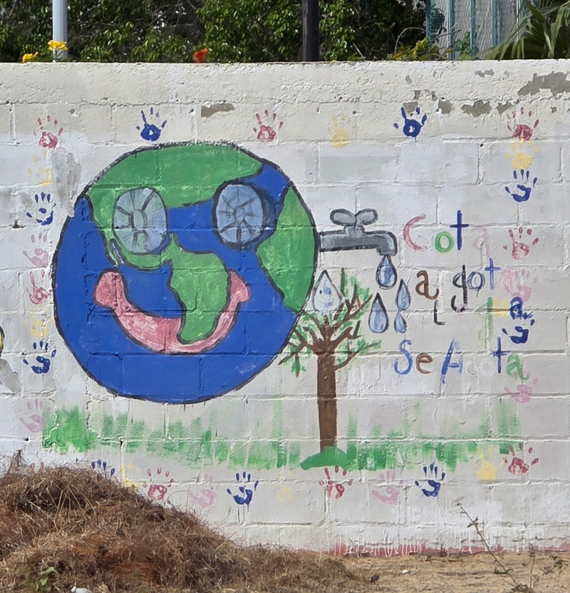 mural in La Ribera by artist unknown.