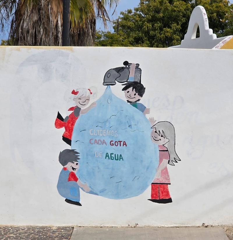 mural in La Ribera by artist unknown.