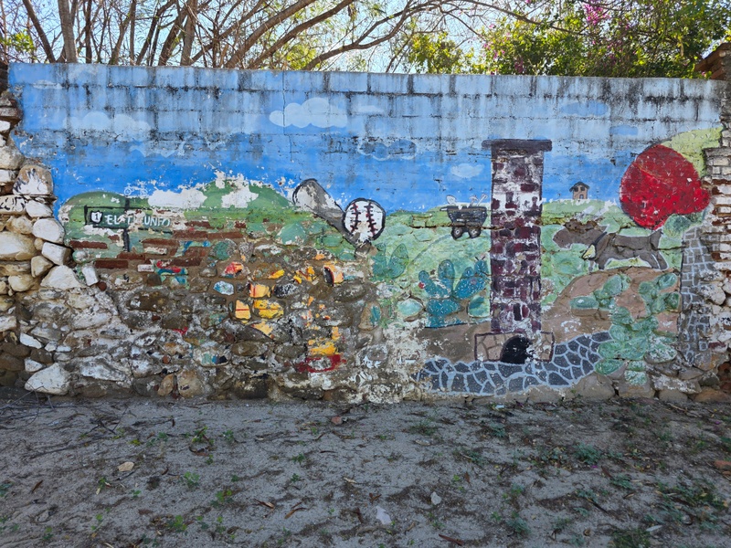 mural in El Triunfo by artist unknown.