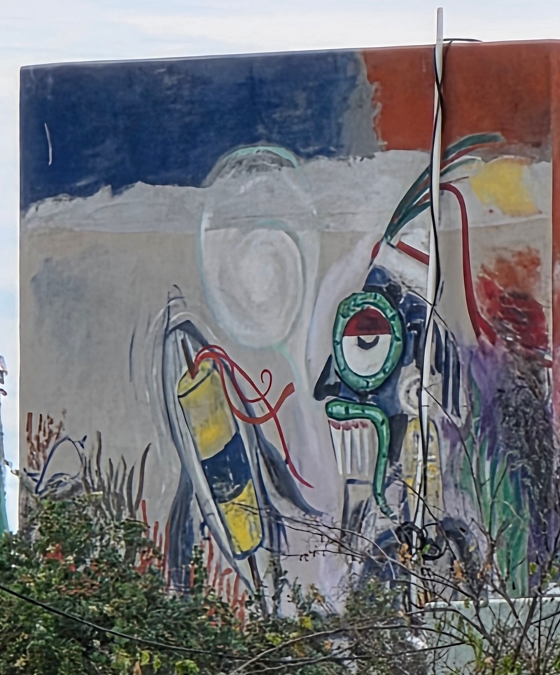 mural in La Palmilla by artist unknown.